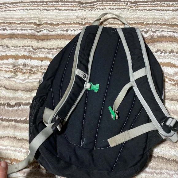 North face Back pack - Picture 4 of 7